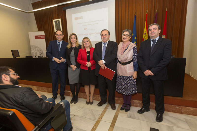 La Fundación Cajamurcia destina nueve mil euros a la Plataforma de Acción Social