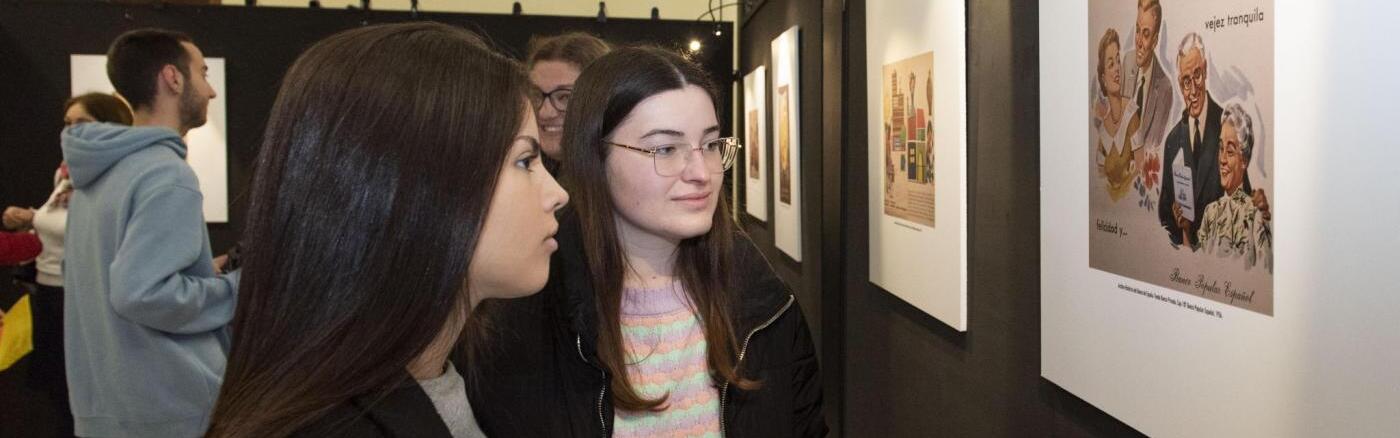 Inauguración de la exposición 'Mujeres, bancos y publicidad en la España de los sesenta'